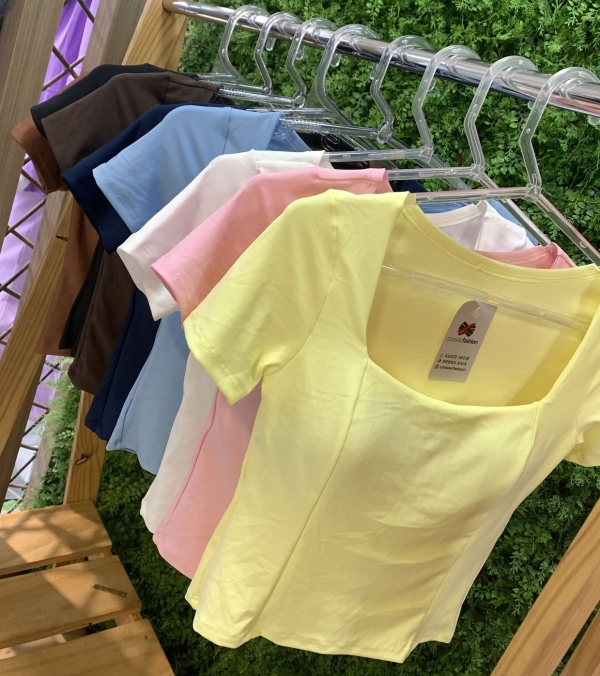 CROPPED PALOMA